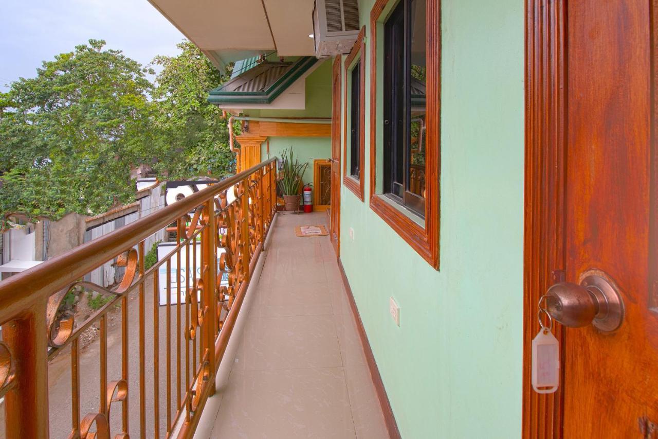 Oyo 788 Lisa'S Guesthouse Moalboal Exterior photo